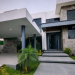 casa en venta Lomas de Cocoyoc con alberca y jardín