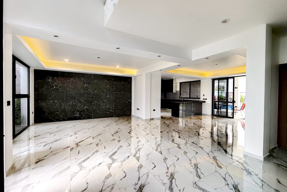 casa en venta Lomas de Cocoyoc con alberca y jardín